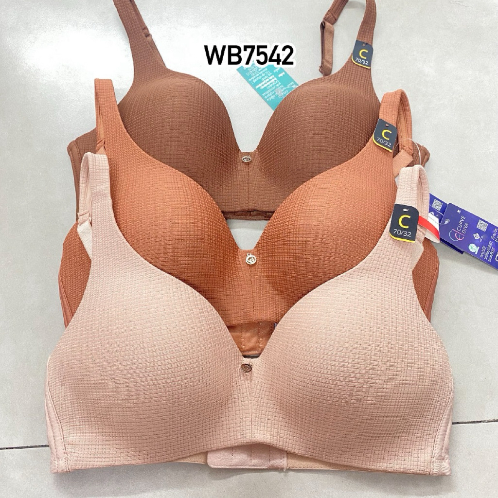 Wacoal Curve Diva บราเก็บกระชับแบบไร้โครง WB7542 ,WB7549 ปกติ 1,200.-