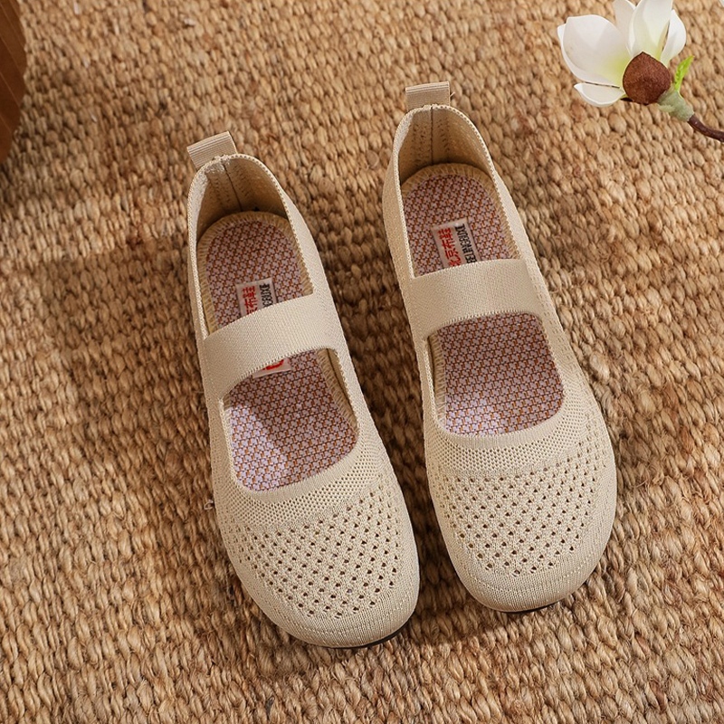 LxShop รองเท้าสตรีคู่นี้โดดเด่นด้วยส่วนบนตาข่ายน้ำหนักเบา ระบายอากาศดี พื้นรองเท้าทนทานต่อการสึกหรอ สวมใส่สบายยาวนาน