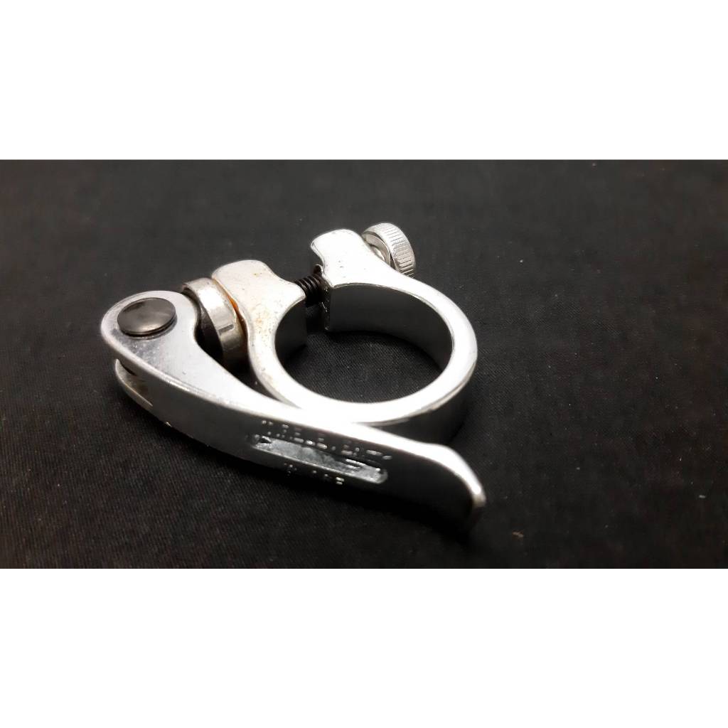 ตัวรัดหลักอาน TW  คละรุ่น ขนาด 32 MM  สีเงิน
