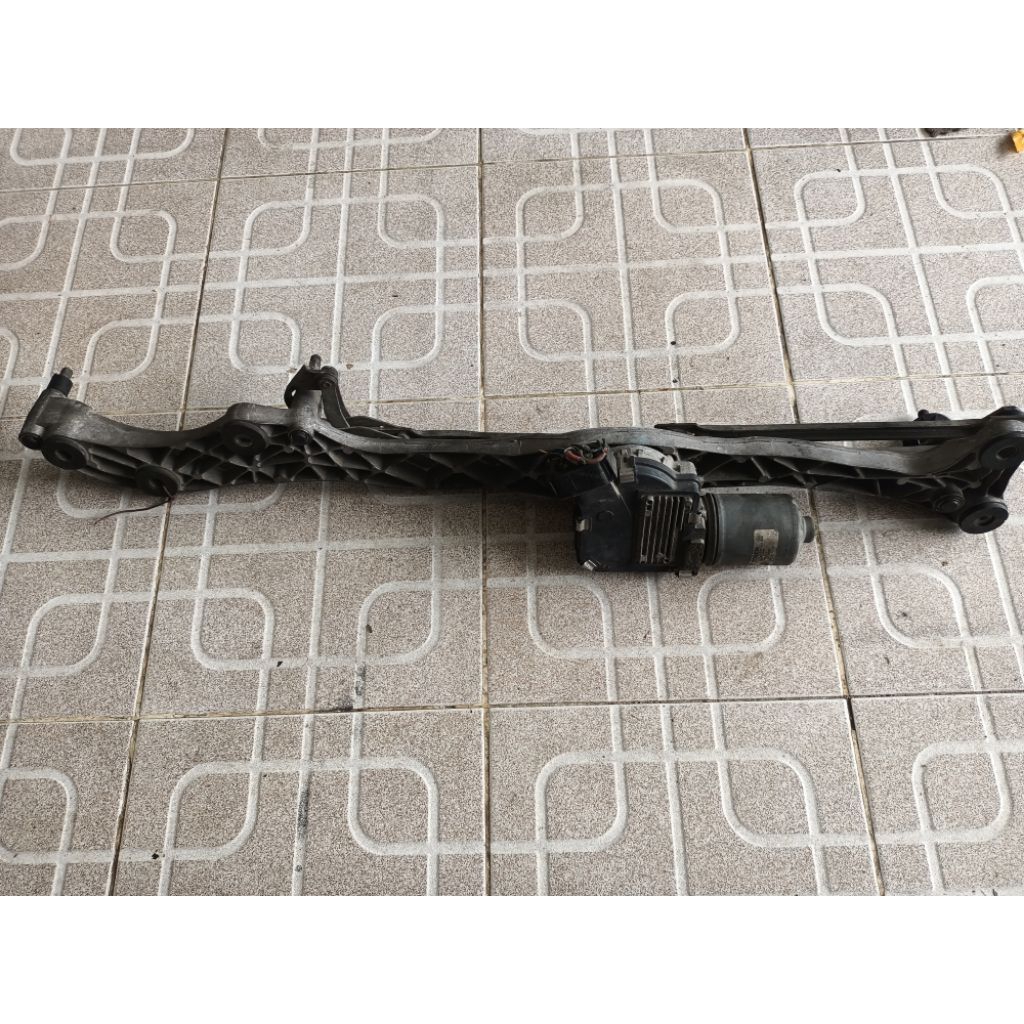 มอเตอร์ปัดน้ำฝนพร้้อมคันชักBMW E65 E66 E67 E68ปี2001-2008มือสองญี่ปุ่น