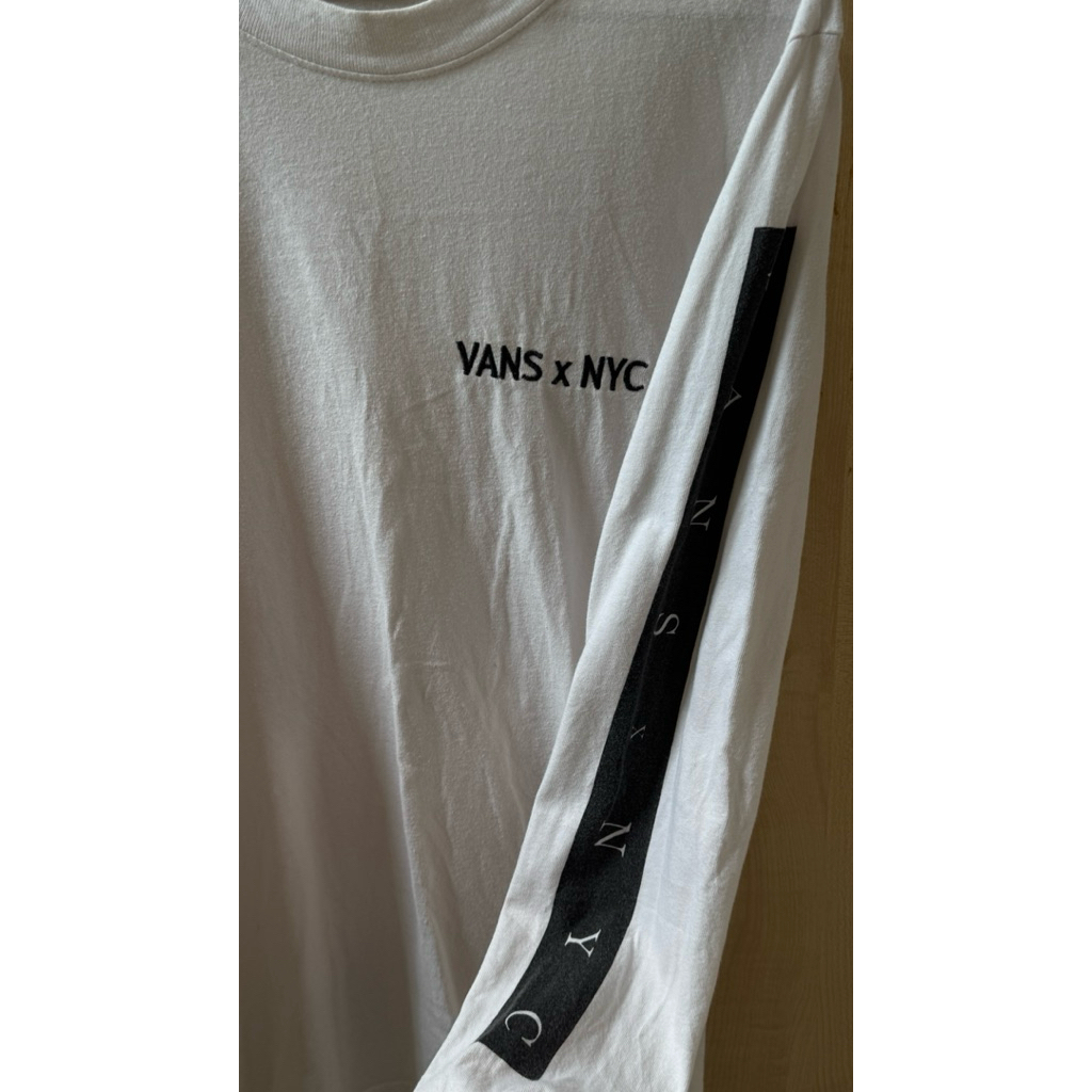 เสื้อแขนยาว vans x nyc มือสอง