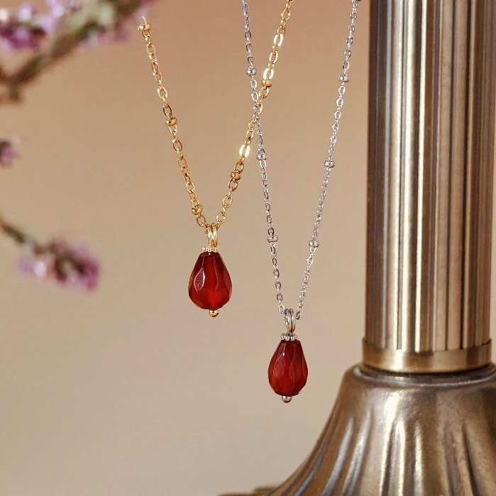 Vachana - Red Agate Pomegranate Seed Beaded Necklace (สร้อยเมล็ดทับทิมพลอยแท้)