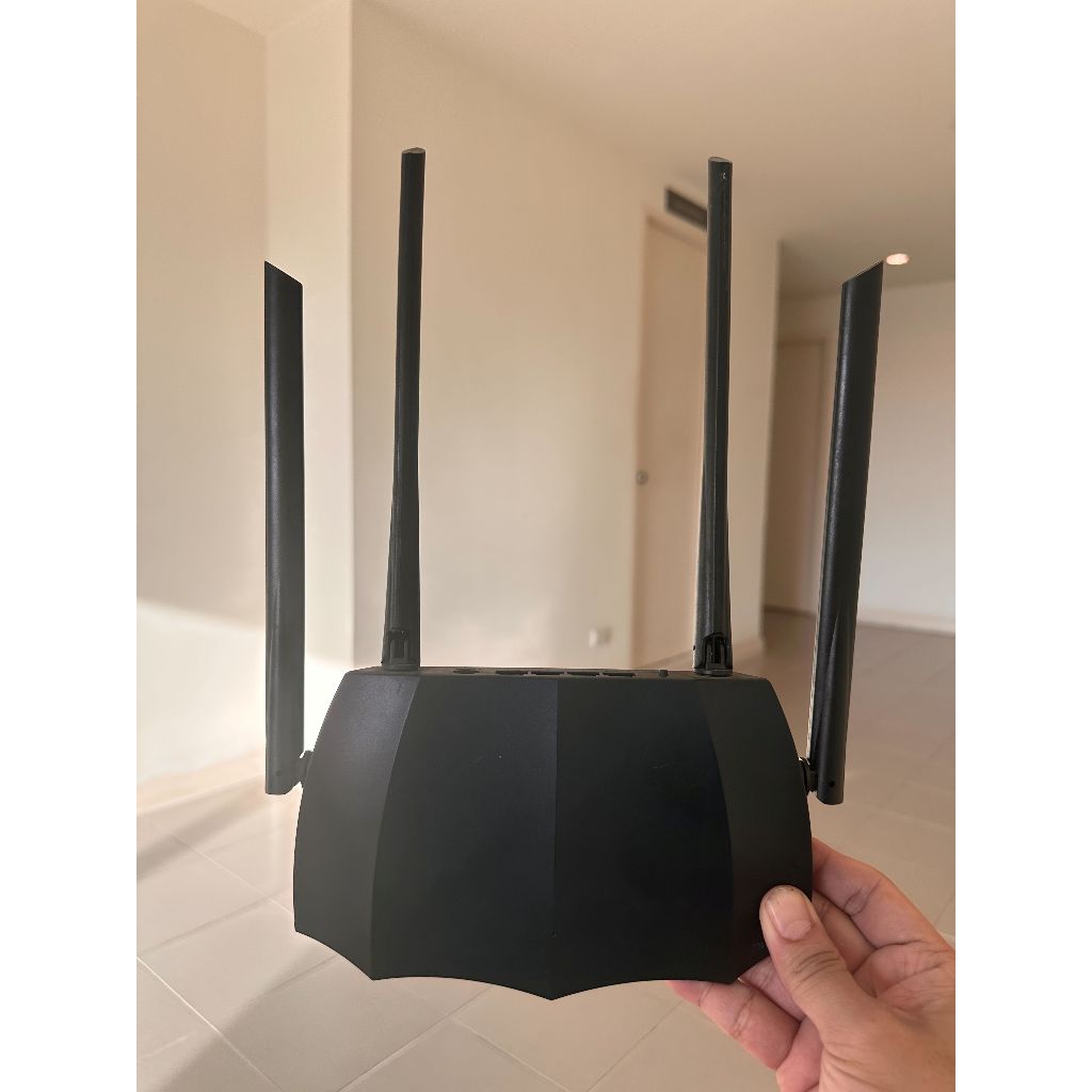 เสีย เสีย เสีย แต่ไฟเข้า ไม่มีอะแดปเตอร์ Tenda AC8 เราเตอร์ ความเร็วสูง 2.4/5GHz AC1200 เสาไวไฟ 4 ต้