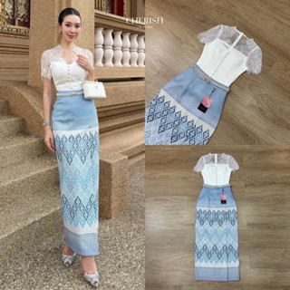 𝘾𝙃𝙀𝙍𝙄𝙎𝙃เซ็ทชุดไทย 3 ชิ้น ตัวเสื้อลูกไม้ซีทรูด้านบน พร้อมซับใ…