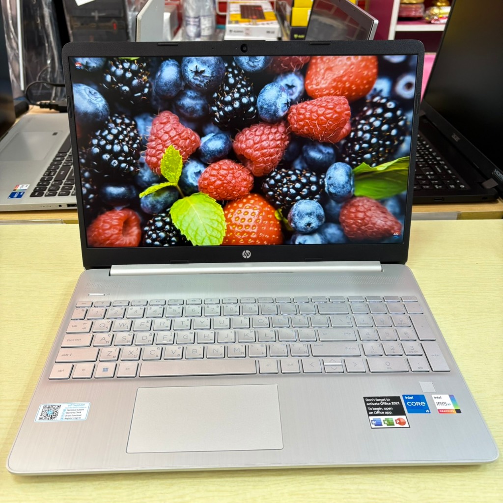 HP  15S-FQ2725TU  สภาพเครื่อง  85%