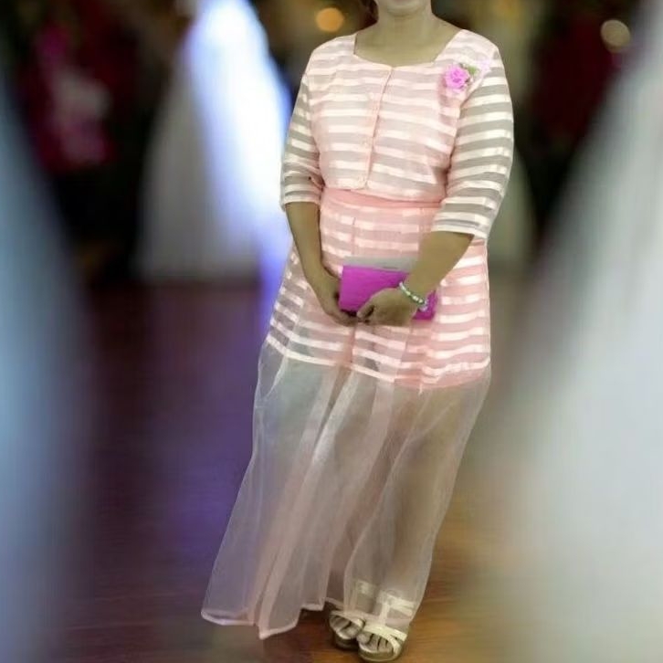 ชุดเดรสสีชมพูPlussize4xlมือสอง