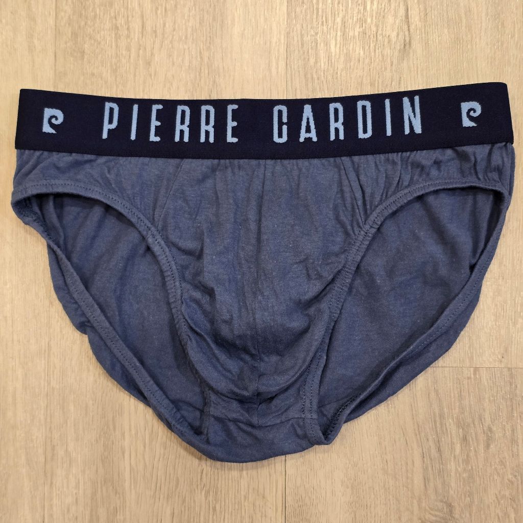 กางเกงในชาย สภาพดี pierre cardin size S สีฟ้า cotton ขอบเท่