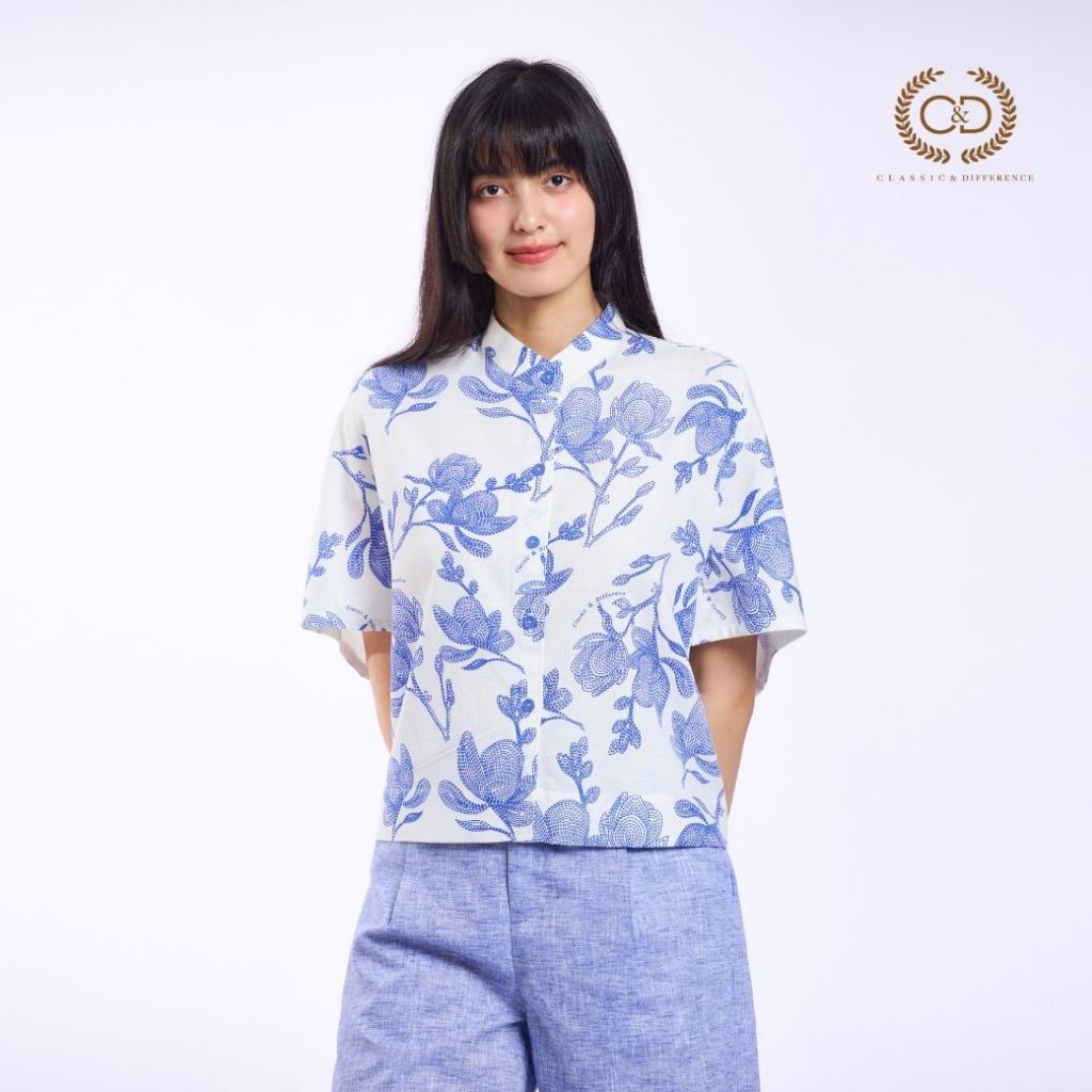 C&D เสื้อผู้หญิงคอตั้ง แขนสั้น สีน้ำเงิน CC6NBU