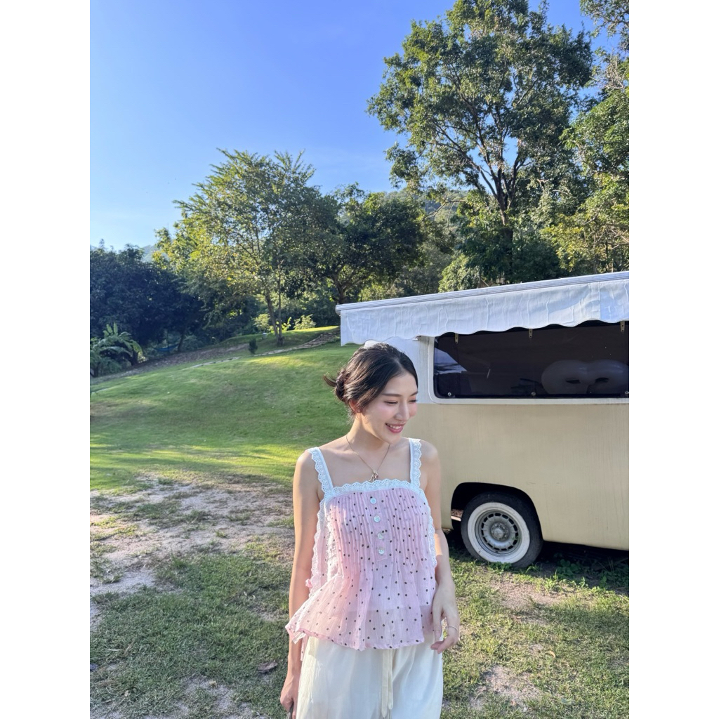 เสื้อสายเดี่ยวแต่งลูกไม้ Look Winter ❄️ - รูปที่ 3