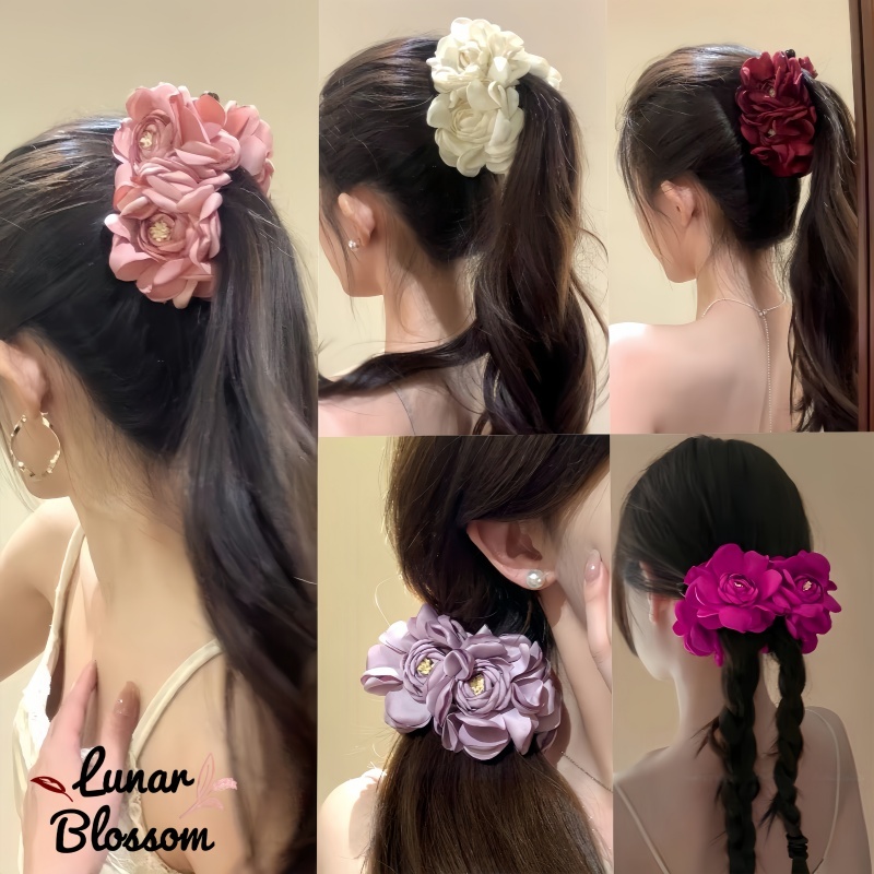 Lunar Blossom🌸🌸กิ๊บติดผมลายดอกคามิลเลียและกล้วยหอมสุดเก๋ เนื้อผ้าหรูหราและมีสไตล์ที่สง่างาม