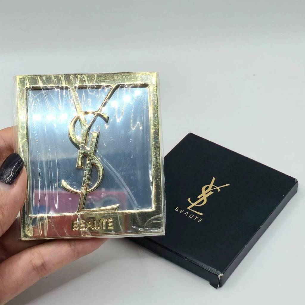 กระจกพกพา YSL Beauté สีทอง