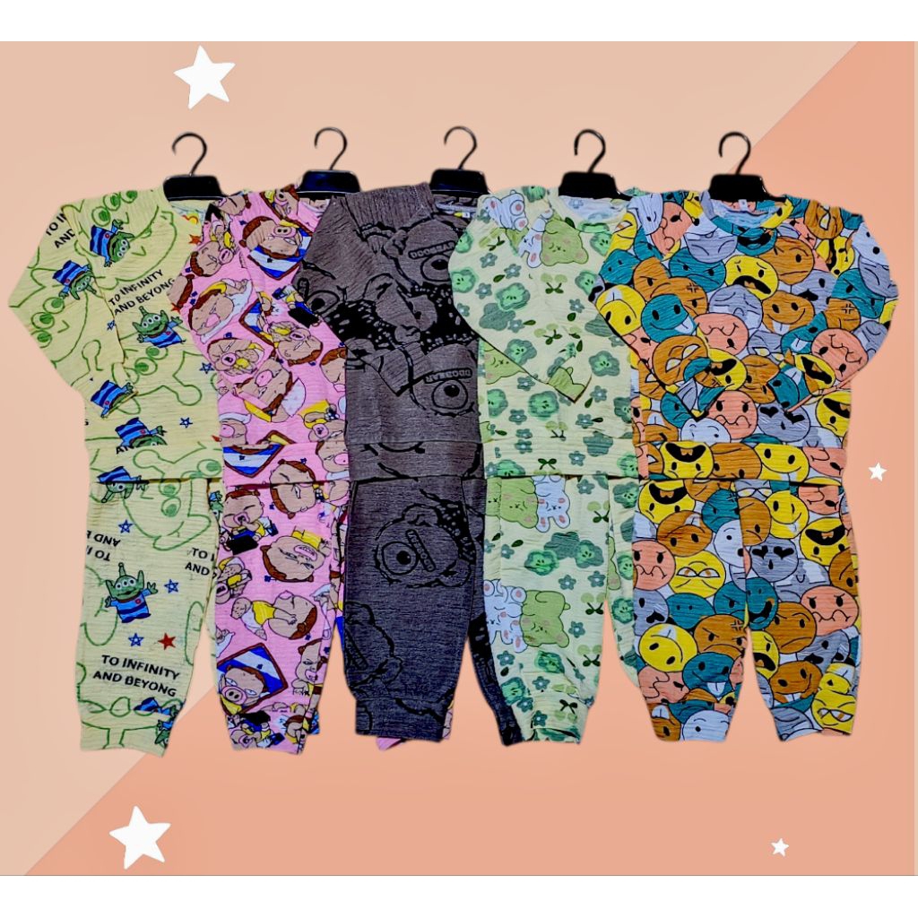 ชุดแขน-ขายาวเด็กผ้าเปลือกไม้ คละสี คละลาย ราคาชุดละ 79 บาท