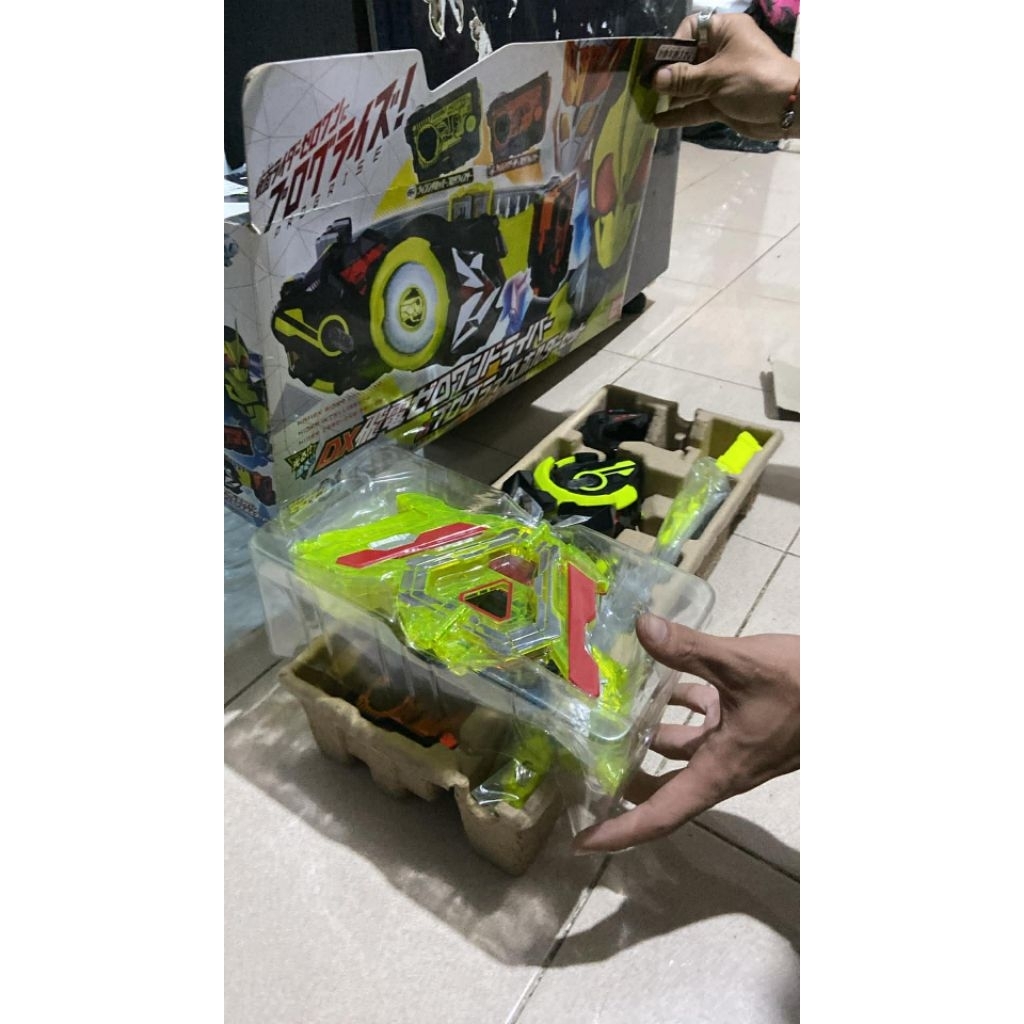 DXมาสไรเดอร์ZeroOneพร้อมZeroTwo