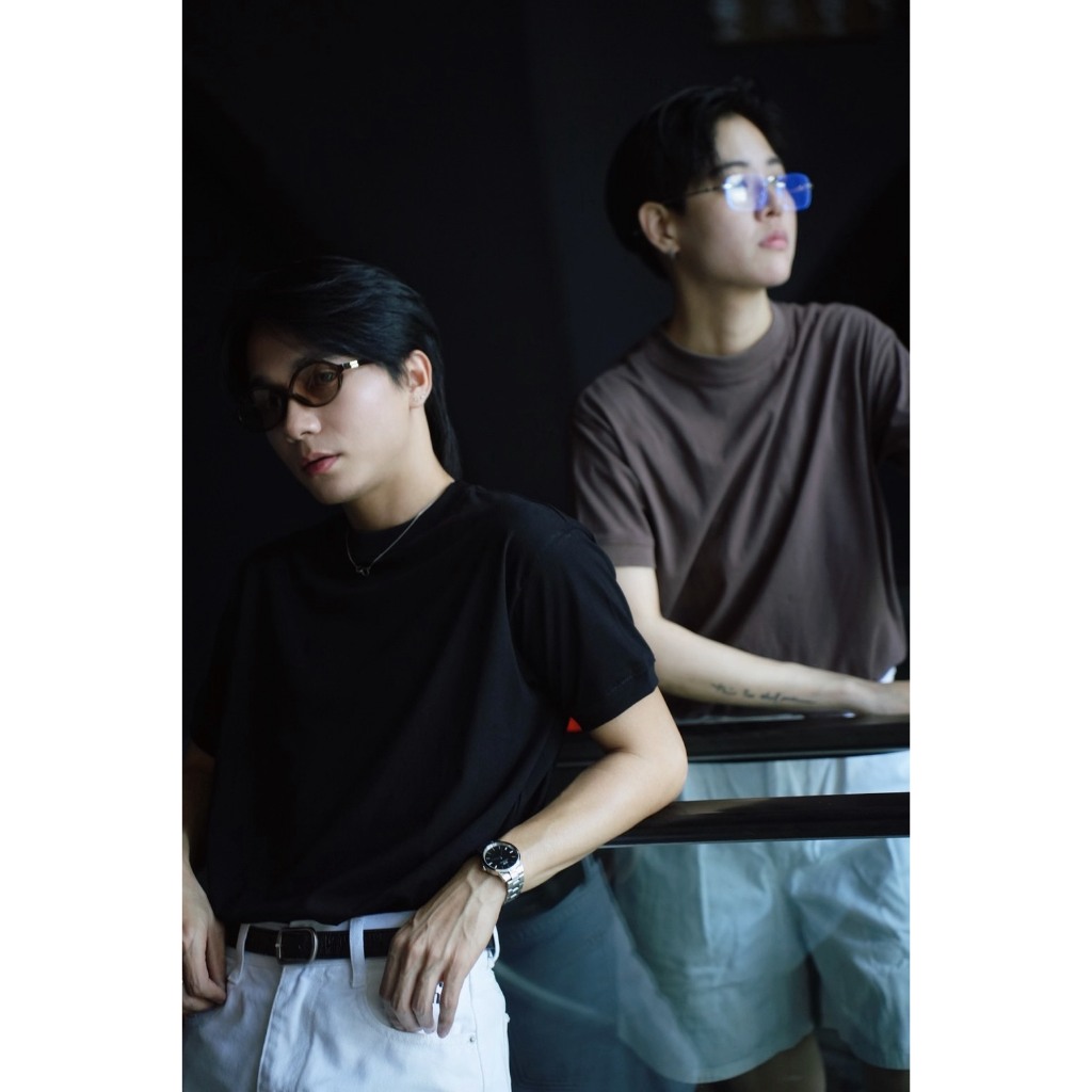 TONNE เสื้อยืดคอกลมสีพื้น รัดกล้าม ปรับบุคลิค