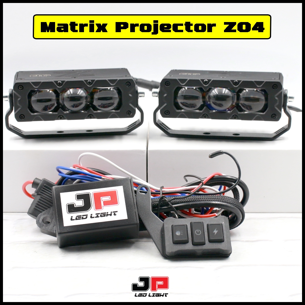 สปอตไลท์โปรเจ็คเตอร์  Three Eye Projector Lens รุ่น Z04