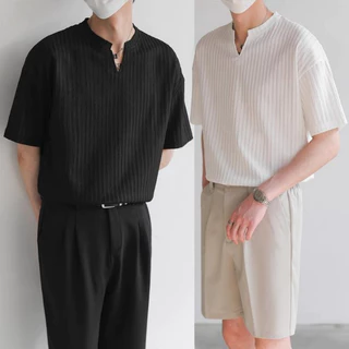 เสื้อยืดผู้ชายแขนสั้น ทรงหลวม คอวีเล็ก ลายริ้ว สีพื้น สไตล์เกาหลี ผ้าบางเบา ใส่สบาย ฤดูร้อน M-2XL[COD]