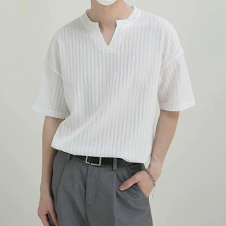 เสื้อยืดผู้ชายแขนสั้น ทรงหลวม คอวีเล็ก ลายริ้ว สีพื้น สไตล์เกาหลี ผ้าบางเบา ใส่สบาย ฤดูร้อน M-2XL[COD]