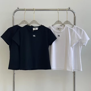 SISSY : เสื้อยืดแขนสั้น Baby tee (S-XL) คอกลมทรงสวย ผ้านุ่ม อยู่ทรงสวย ปักโลโก้ โทนสีคลาสสิกใส่ง่ายทุกวัน