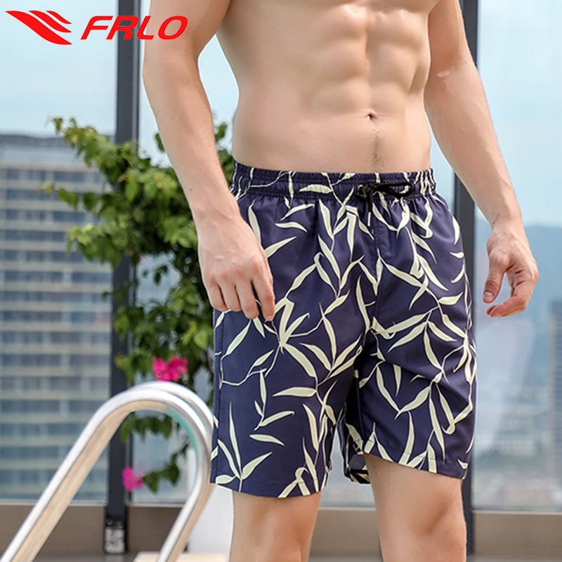 FRLO กางเกงขาสั้นชายหาดผู้ชาย สงกรานต์ เอวยืดหยุ่น มีซับในตาข่าย ผ้าบางแห้งเร็ว Men casual shorts
