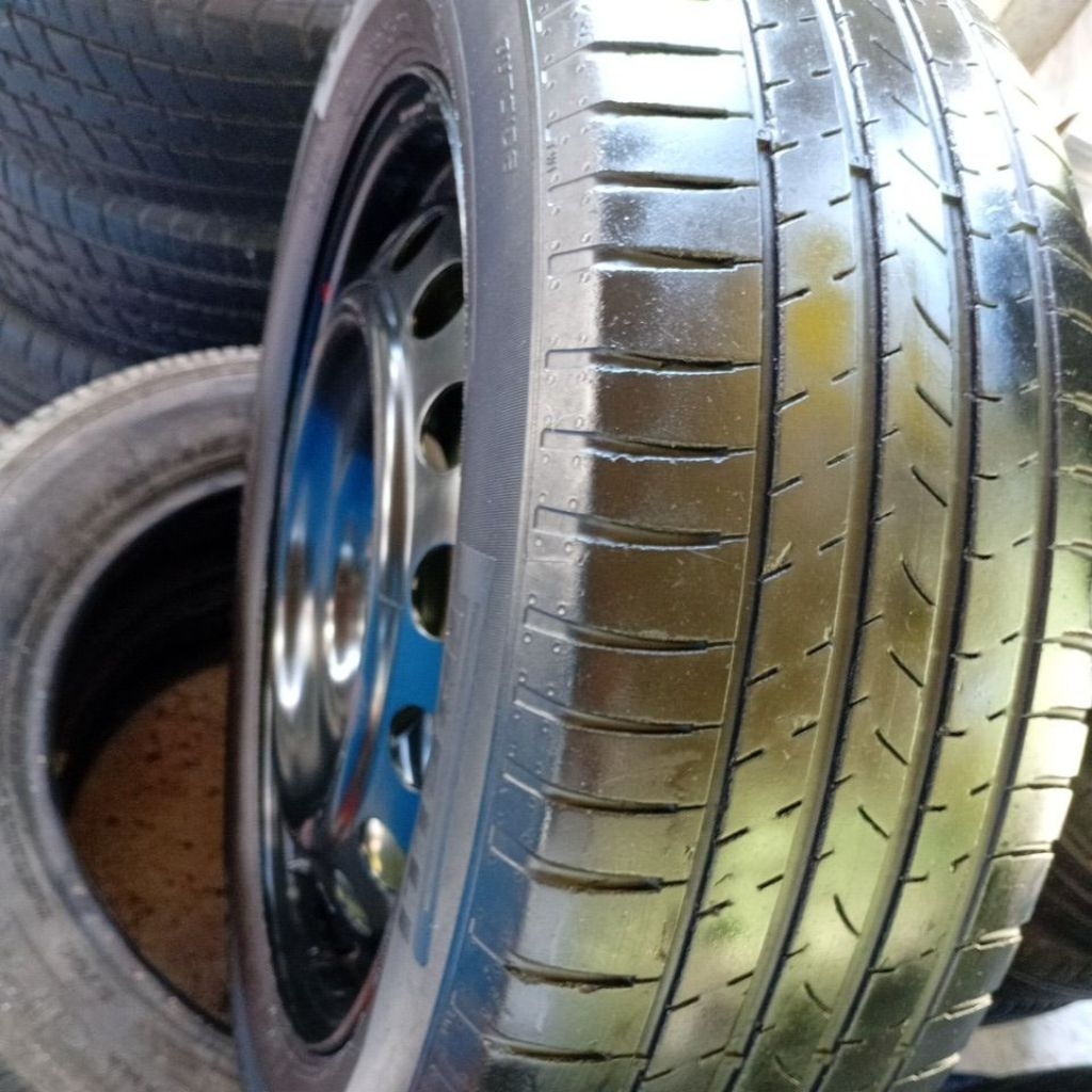 ล้ออะไหล่ติดรถเก๋งขอบ15 4รู100(ผ่านการใช้งาน)ล้อกระทะพร้อมยางใส่ได้หลายรุ่นแจ้งรายละเอียดก่อนจัดส่ง