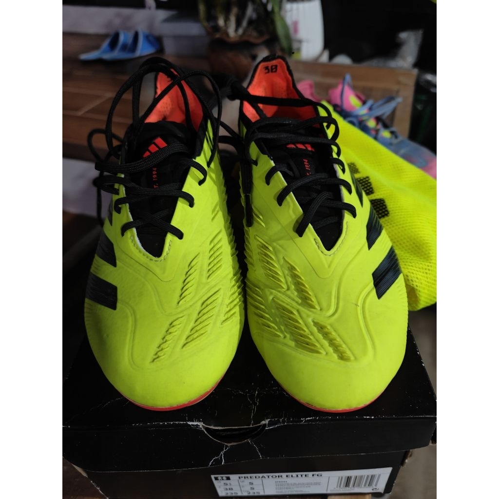 Adidas Predator Top.