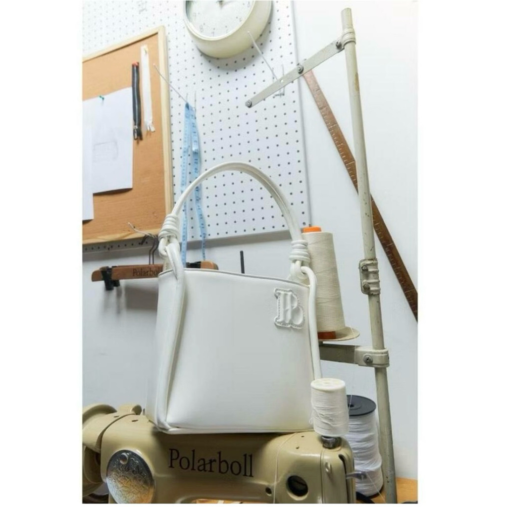 polarball รุ่น Herbury สีขาว มือ1