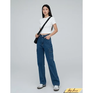 กางเกงยีนส์คาร์โก้ทรงหลวมขากว้างเอวสูง (Wide-Leg High-Waist Cargo Denim) B054