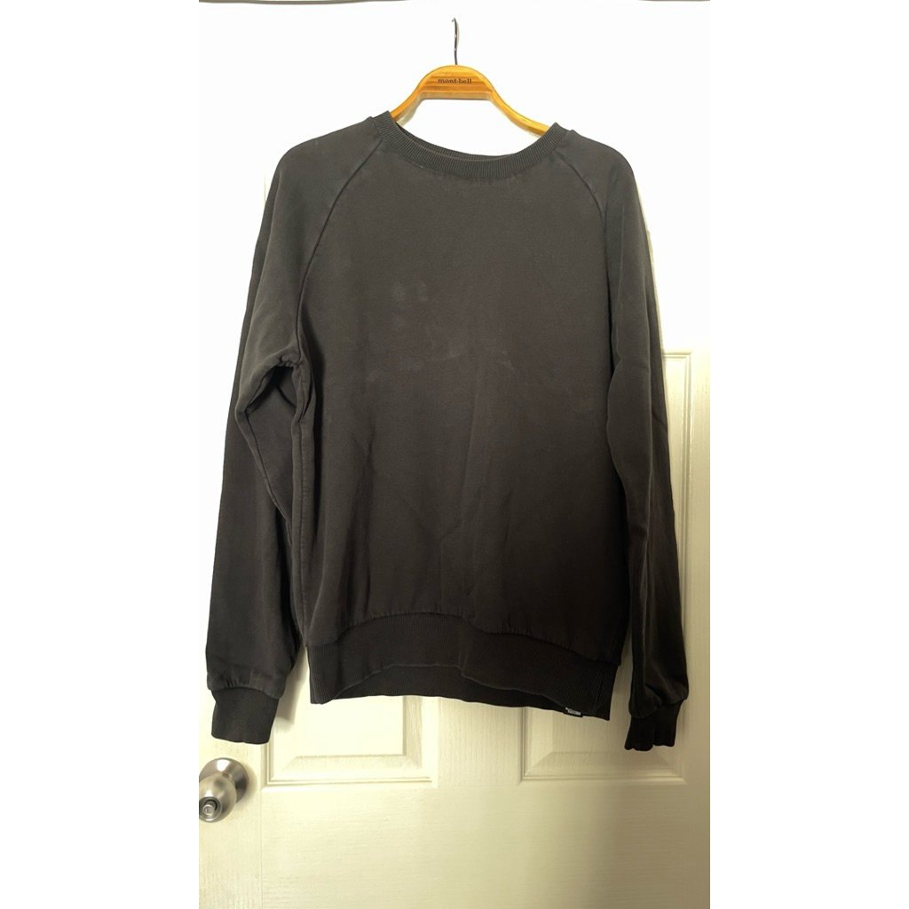 The North Face Sweatshirt โลโก้แดง (ของแท้ / มือสอง)