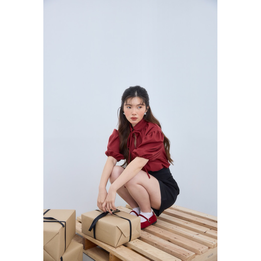 Realoose l Ribbon top (cherry) เสื้อคอผูกแขนจั๊ม bestseller ของทางร้าน สีใหม่จำนวนจำกัด - รูปที่ 2