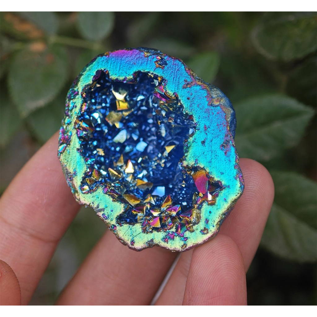 1 PC About 4CM+ Natural Titanium rainbow Agate Geode, Agate Quartz crystal cave,Home Decoration, Min