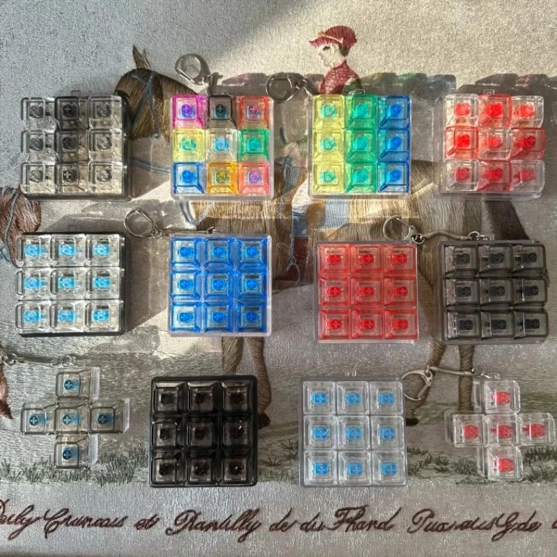 คีย์บอร์ด Fidget Toy 9 คีย์ Keychain Clicker ของเล่น Fidget สำหรับเด็ก ขนาด 6x6x3 ซม. ดีไซน์น่าสนใจ ใช้เป็น Keychain ได้ - รูปที่ 2