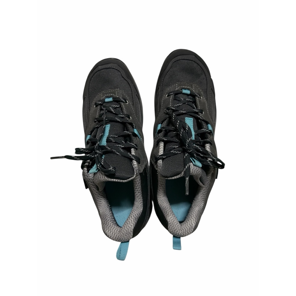 รองเท้าเดินป่าผู้หญิง Decathlon รุ่นMH100-Grey