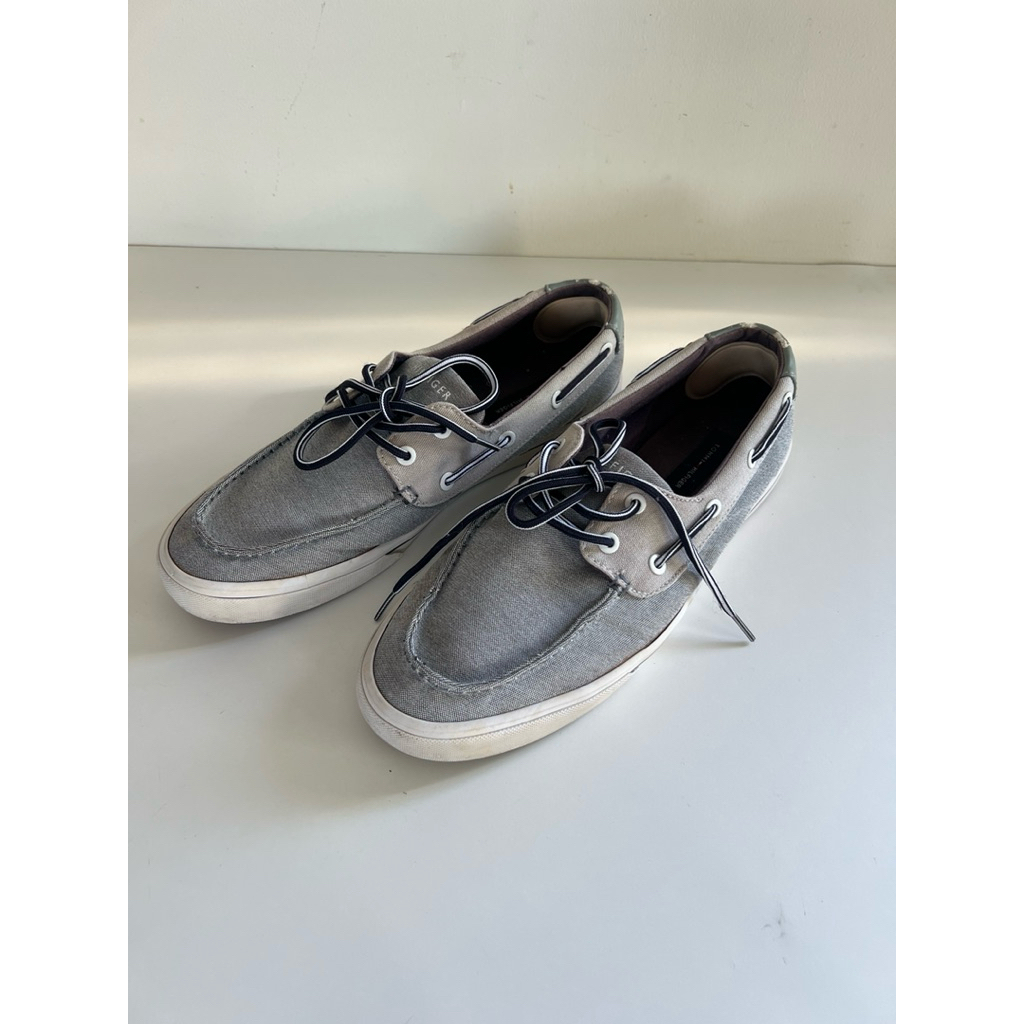 รองเท้า tommy hilfiger boat shoes