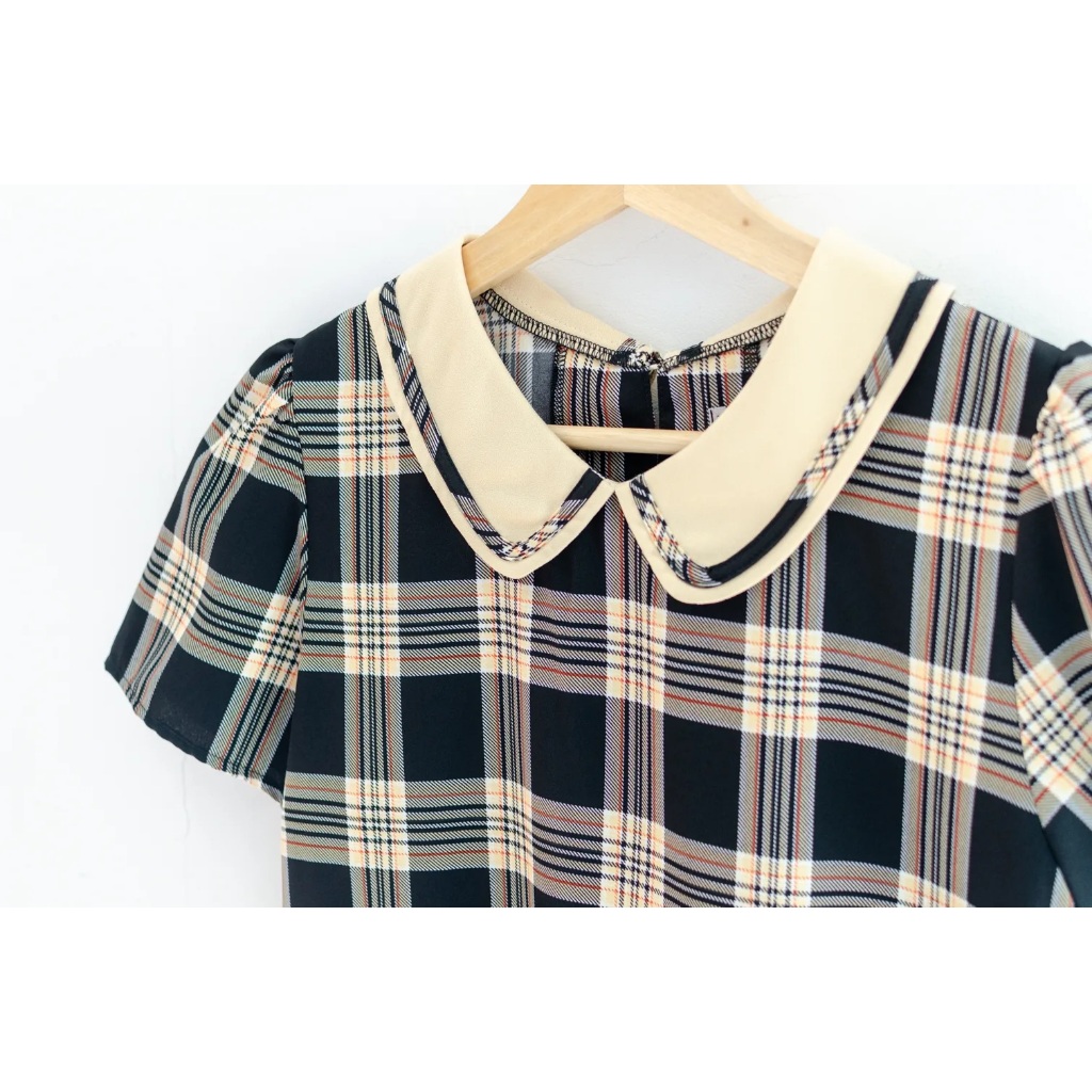 Narinari : MT4101 Trimmed Peter Pan Collar Blouse เสื้อทำงานปกบัวผ้าพิมพ์ลาย ราคา ถูกที่สุด ดีลบีเคเค แกลเลอรีภาพที่ 5