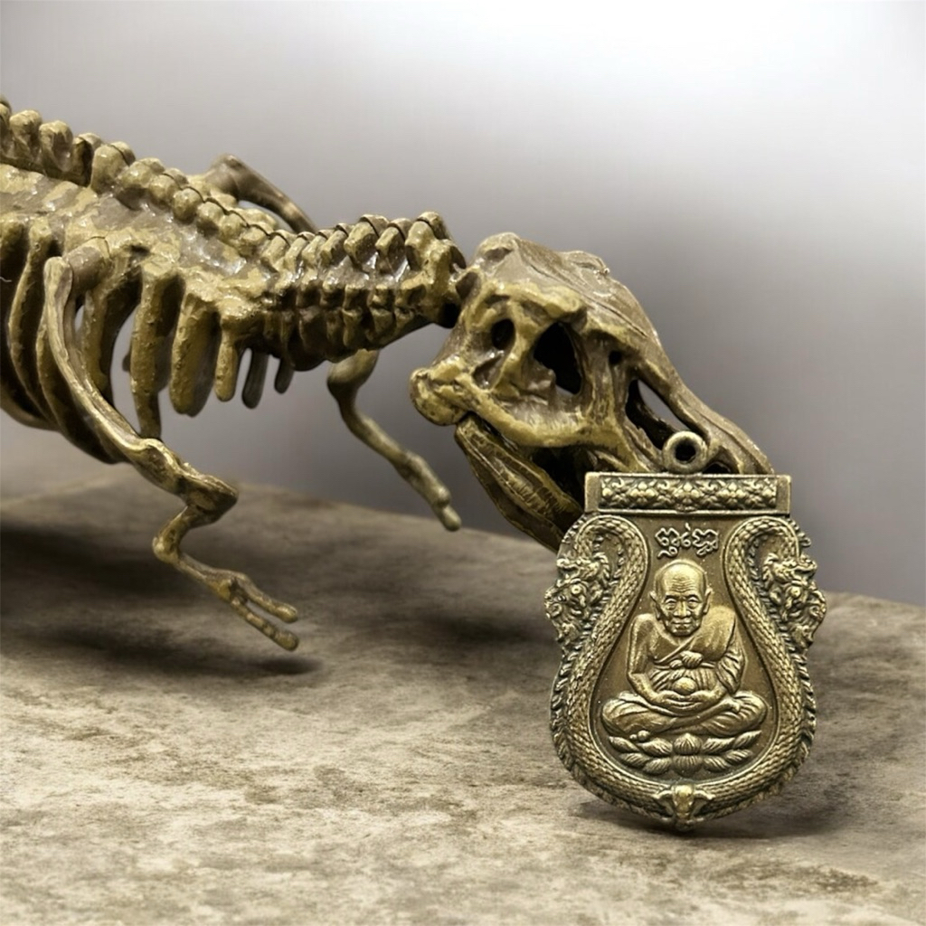 พระเหรียญหลวงปู่ทวดหลังฤทธิ์ไอ้ไข่(รุนแรก)ปี2526