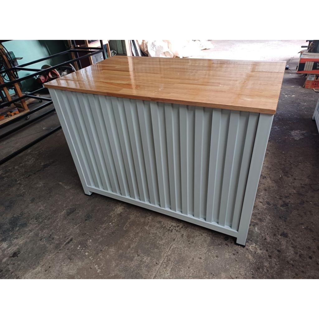 เคาน์เตอร์ 1 เมตร หลังโล่ง สอบถามค่าส่งก่อนสั่งซื้อ