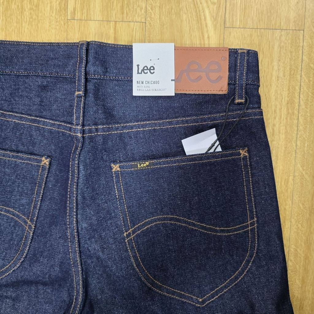 กางเกงยีนส์ Lee ผู้ชาย ทรงกระบอกใหญ่[NEW CHICAGO] ผ้าดิบ 14Oz. สียีนส์เข้ม รุ่น(MCHIF19) - รูปที่ 3