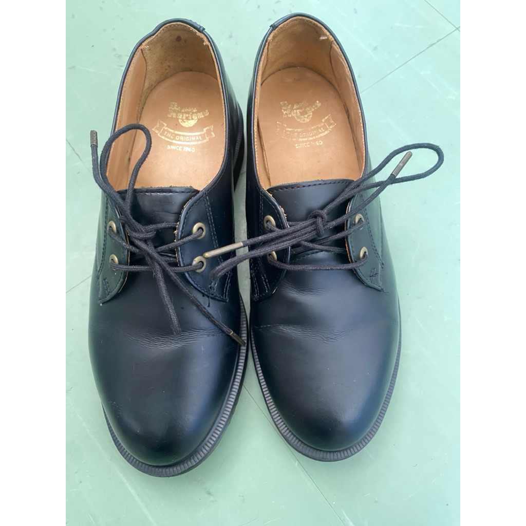 Dr. Martens  BROOK  สีดำเรียบ มือสอง