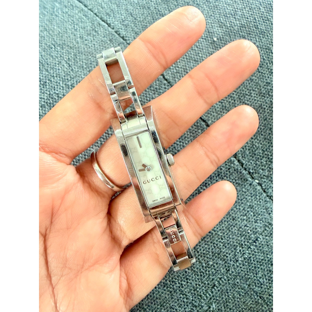 นาฬิกา Gucci มือสองสภาพสวย