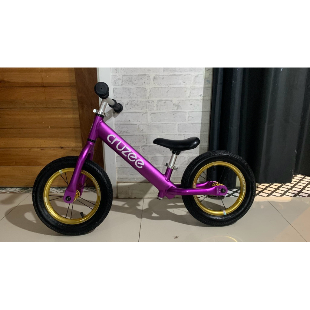 จักรยานทรงตัว cruzee พร้อมล้อ gipsy g-five ยังใหม่