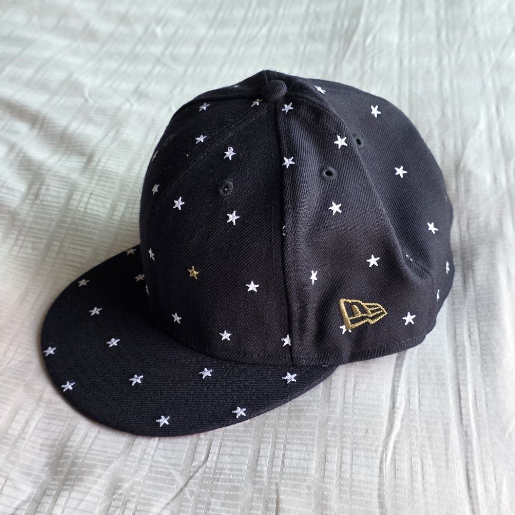 หมวก New Era 59fifty ลายดาว มือสอง ไซส์ 7 3/4
