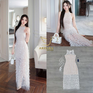 ARISARA เดรสยาวแขนกุด ผ้าลูกไม้สีขาวซีทรูเนื้อนุ่ม ผ้าปักลาย…
