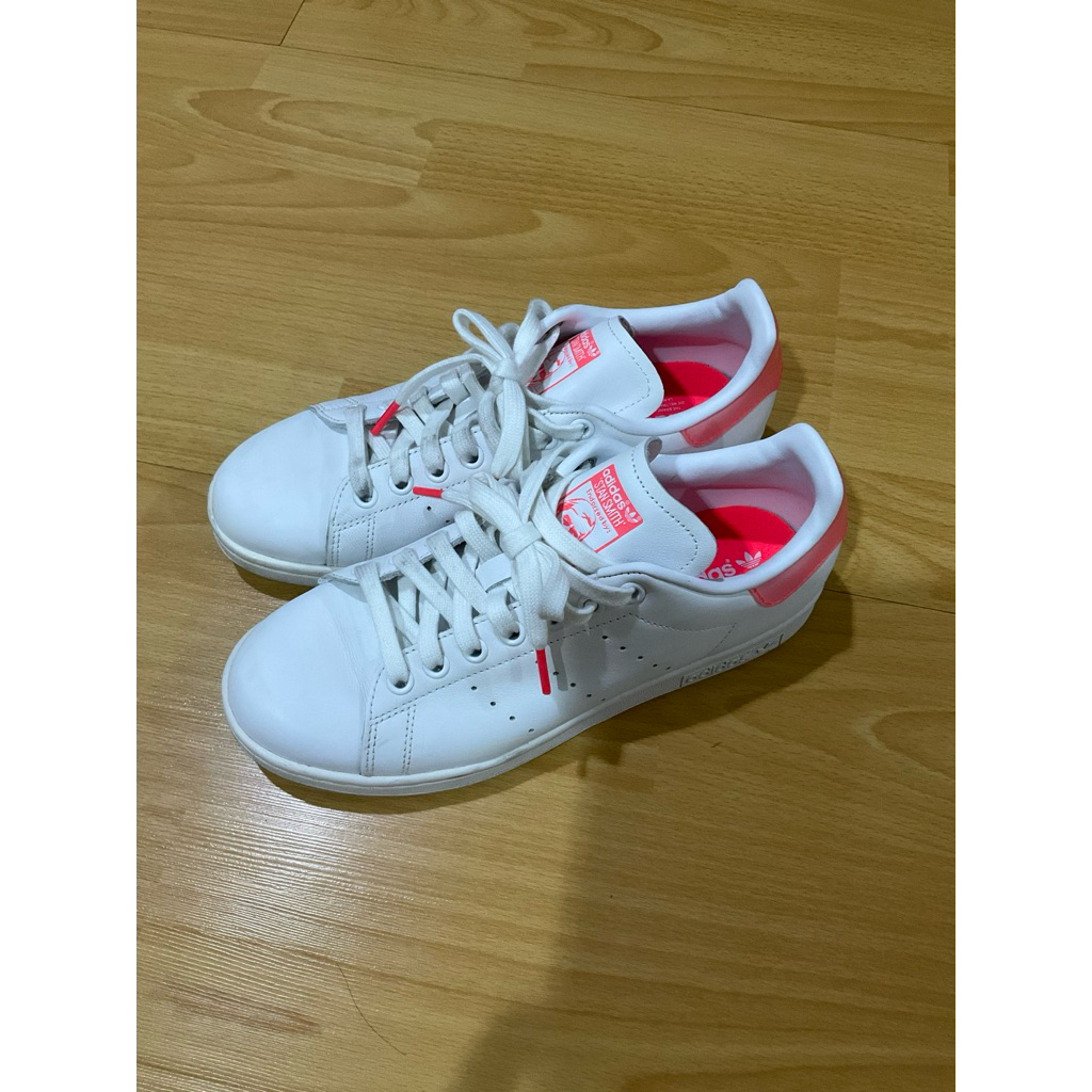 รองเท้า Adidas ผู้หญิง