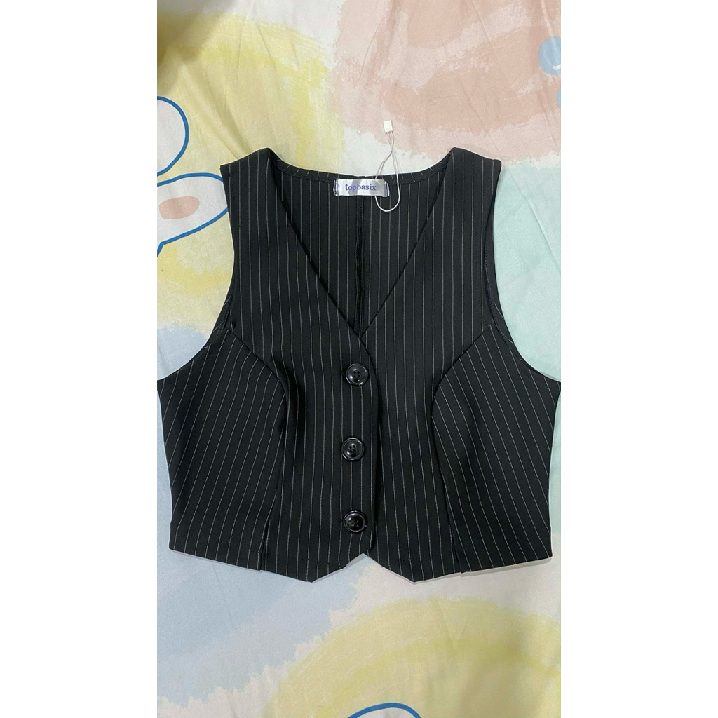 ส่งต่อเสื้อtopbasix ไม่มีตำหนิ