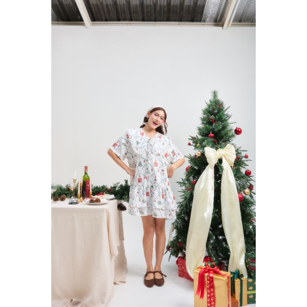 🎄🤍Tie the Knot Dress - Festive Snow - ลายคริสมาสต์สีขาว - รูปที่ 4