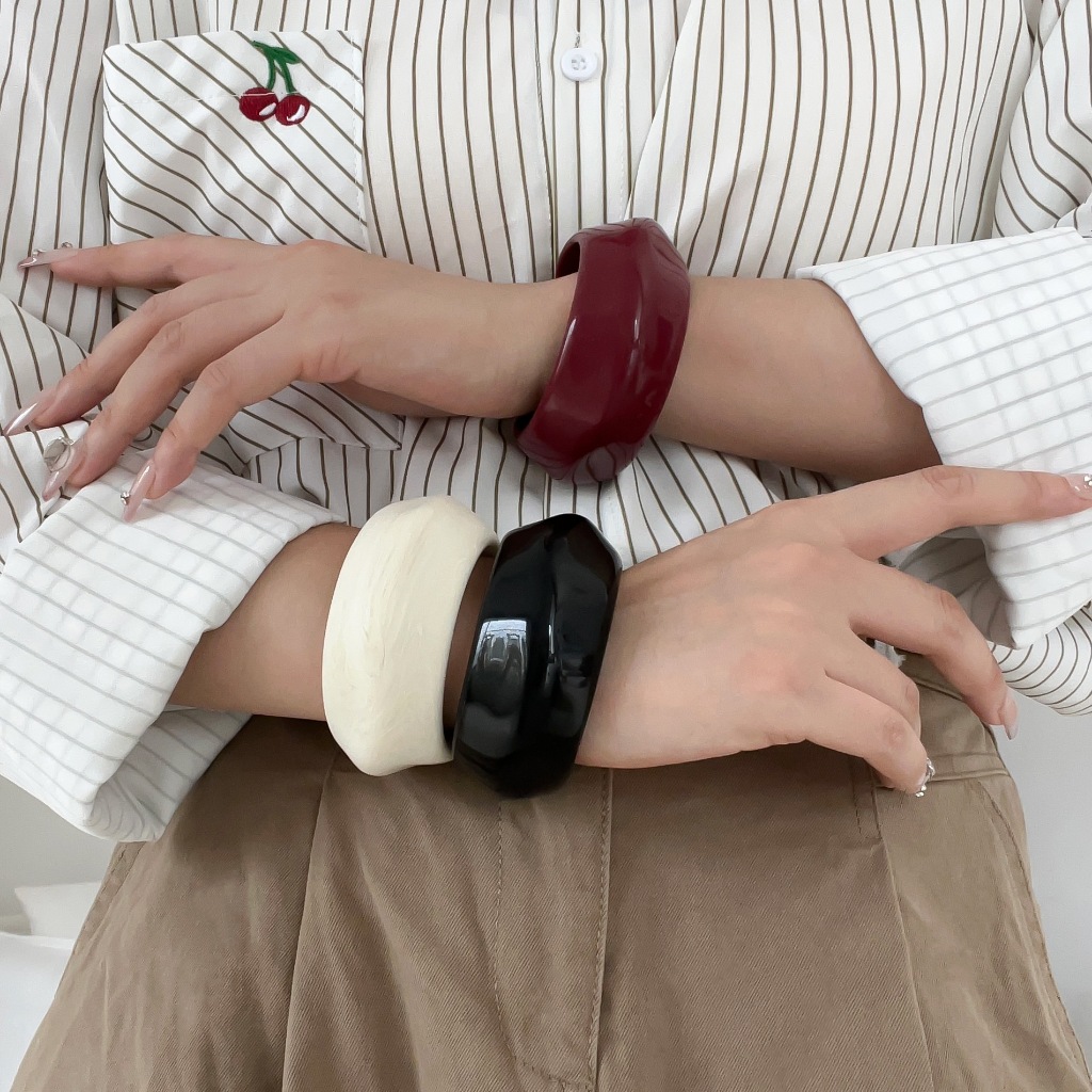 Resin Bracelet -พร้อมส่ง ส่งเร็ว 1-2 วันถึง กำไลข้อมือ แฟชั่น สไตล์Y2K (กทม. มีส่งด่วน)