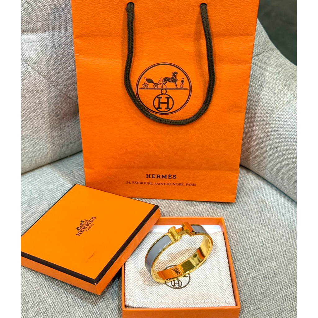 กำไล Hermes Clic  PM✨ สี Marron Glacé