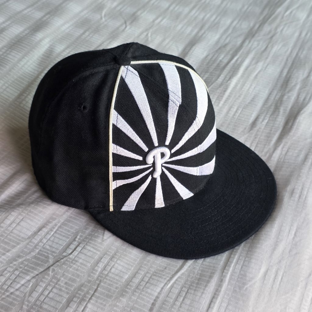 หมวก New Era Phillies 59fifty ไซส์ 7 3/8 มือสอง