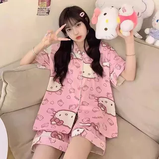 H-apparel shop ชุดนอนผู้หญิงลายการ์ตูนน่ารัก มีปก ประกอบด้วยเสื้อแขนสั้นและกางเกงนอน คุณภาพดี สวมใส่สบาย โปรโมชั่นพิเศษ