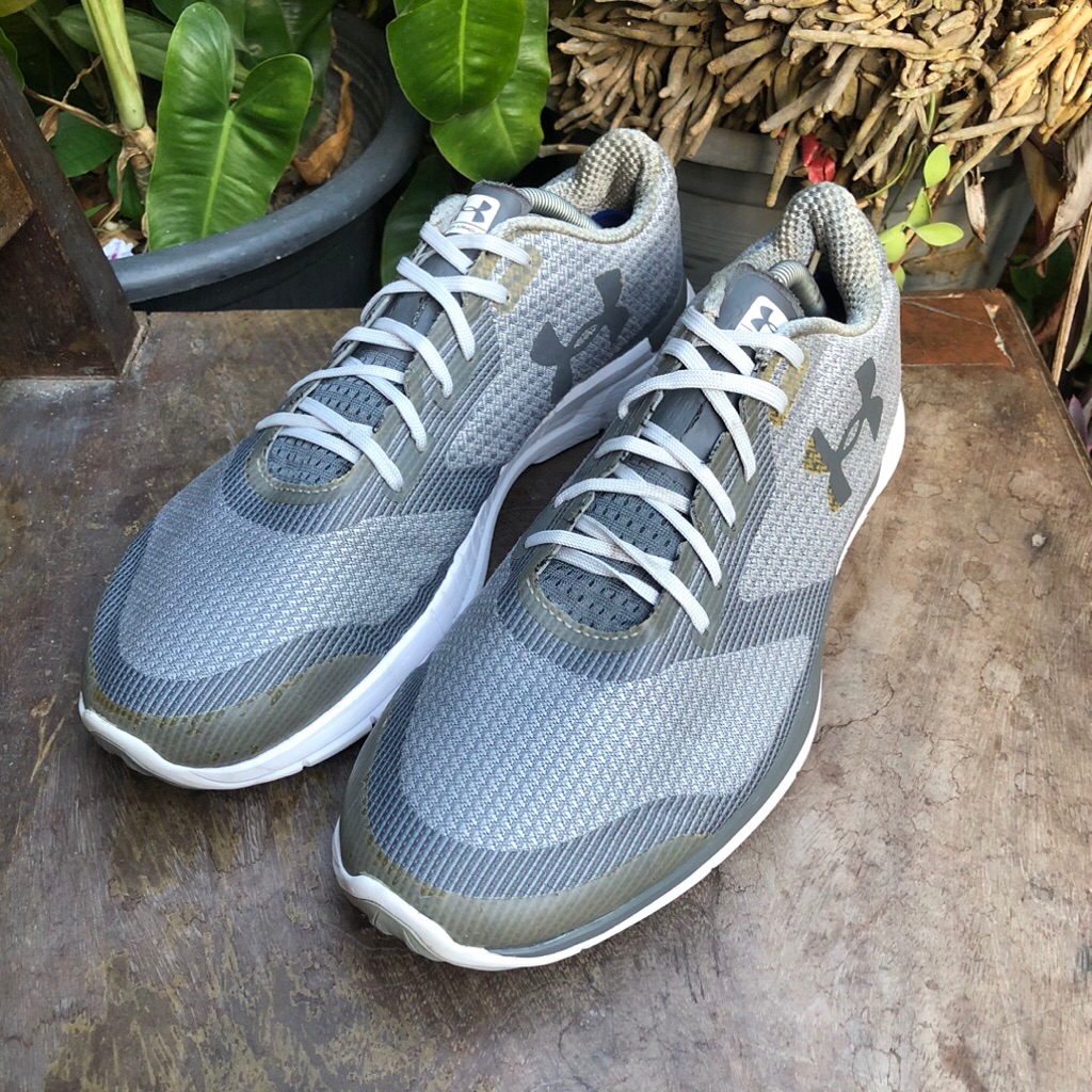 รองเท้ามือสองของแท้ 44.5/29.5cm.